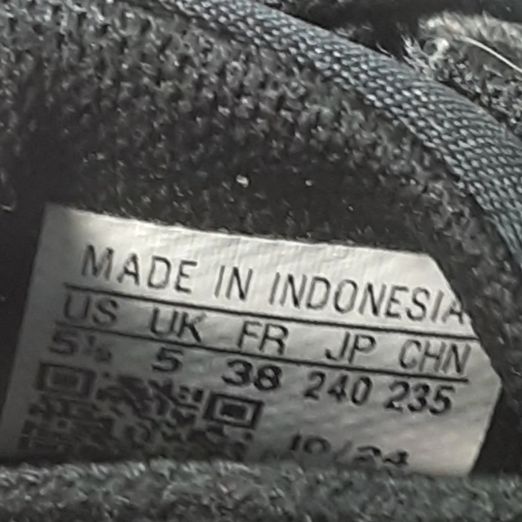 Adidas Sneakers - Picture 8 of 8